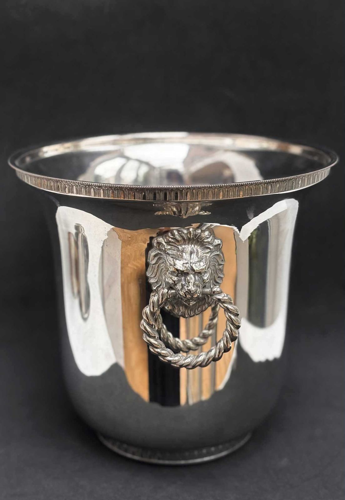 Champagnekoeier Met Verzilverde Leeuwenkophandvatten | Decoratief | Wijnkoeler | Cadeau