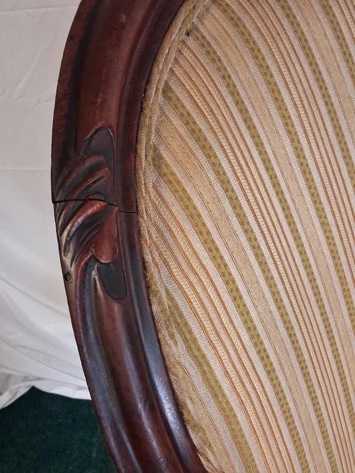 photo furniture Antique Upholstered Chair Home Decor Accent Chair With Patina