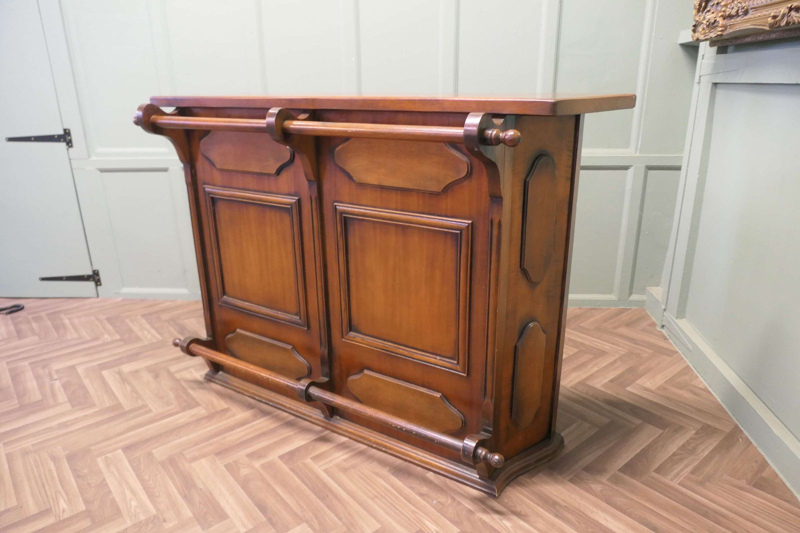 A Front Of House Country Oak Bar/Greeter photo Furniture