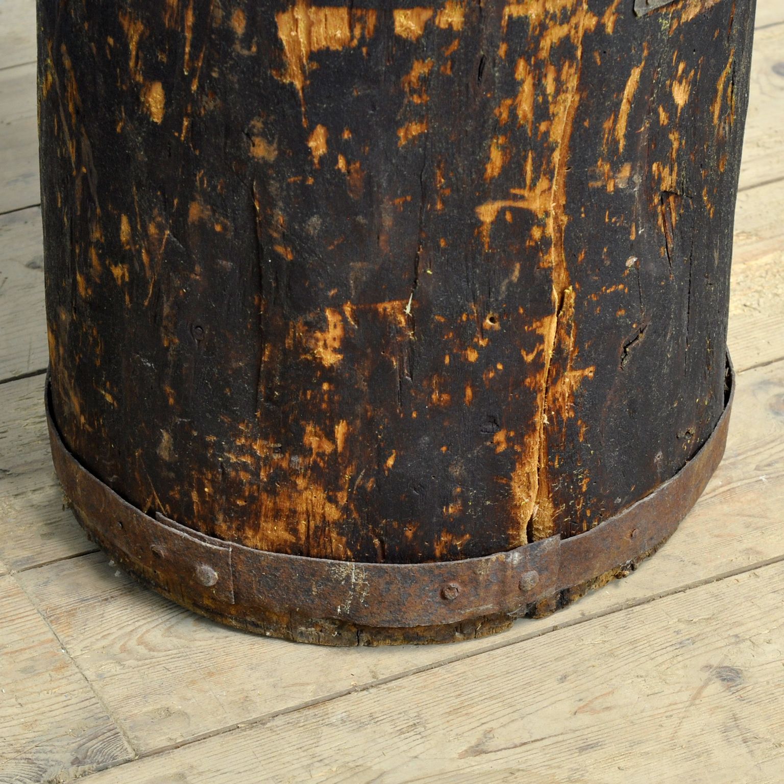 Primitive Storage Barrel/Planter, Circa 1900 photo vinterior