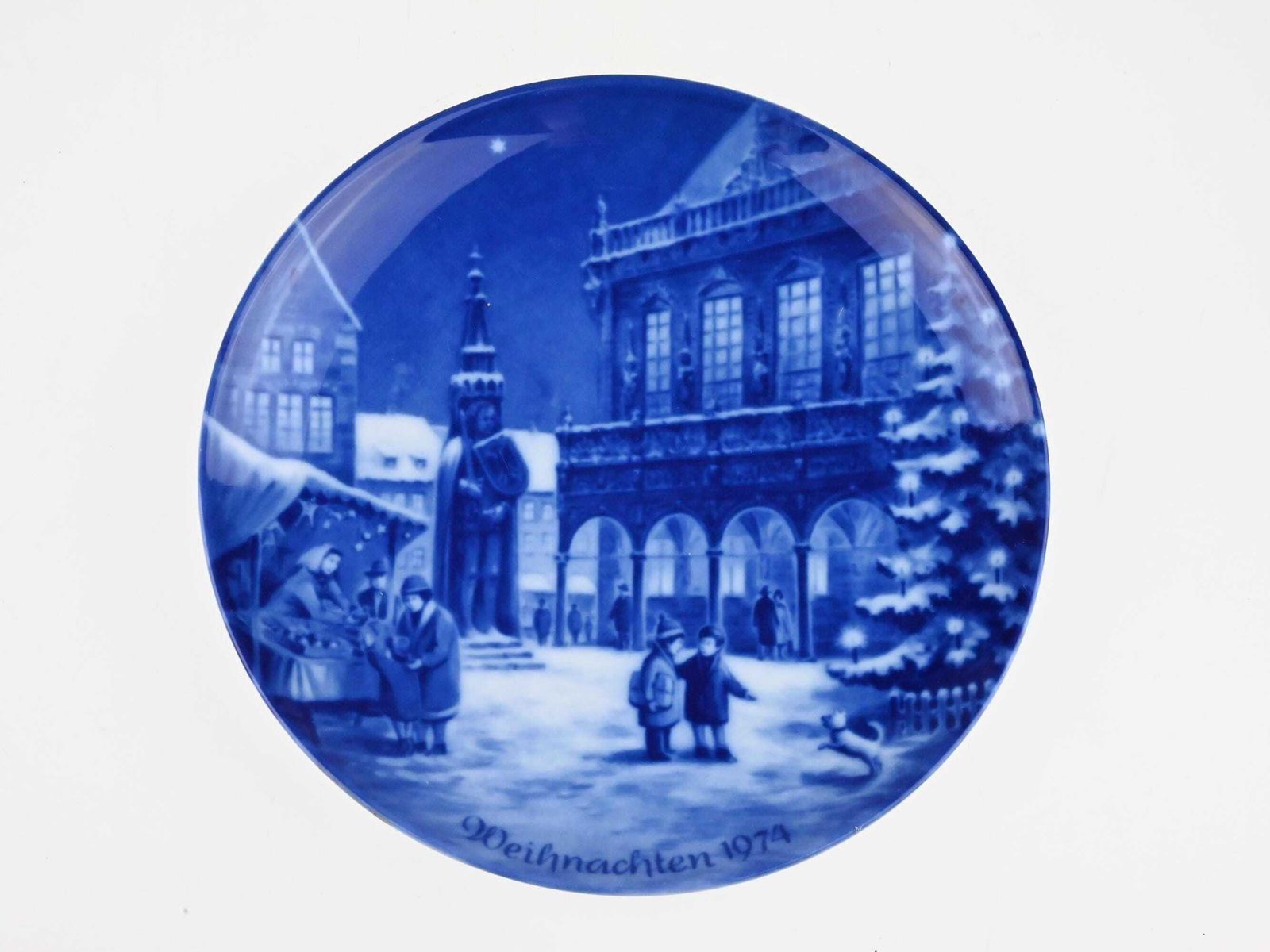 Vintage Berlin Design Christmas Plates Set, German City Winter Scenes, Set Of Ceramic Plates, Berlin Design, Pottery Plates, Vintage Plates photo vintage
