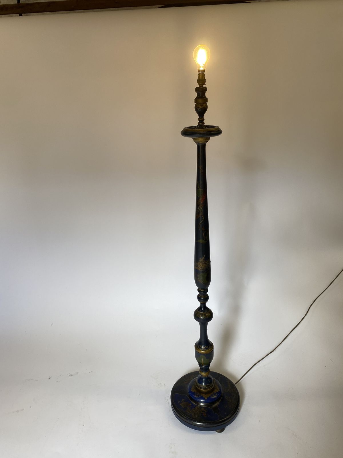Chinoiserie Decorated Standard Lamp Circa 1930s photo vinterior
