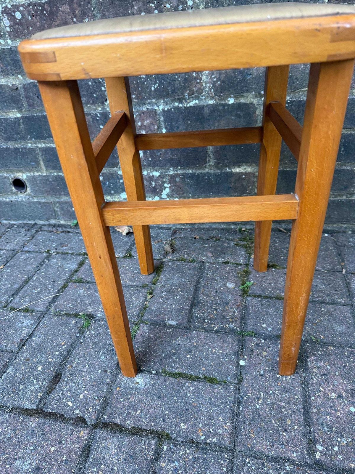 Vintage Retro Vinyl Top Wooden Stool – Retro 1960s 1970s Kitchen Or Utility Seat, Wipe Clean Square Padded Top, Compact Design, Retro Stool photo buy