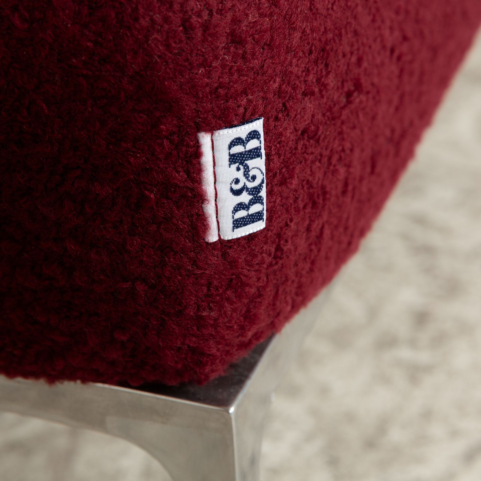 B&B Italia Charles Fabric Lounger Red photo buy