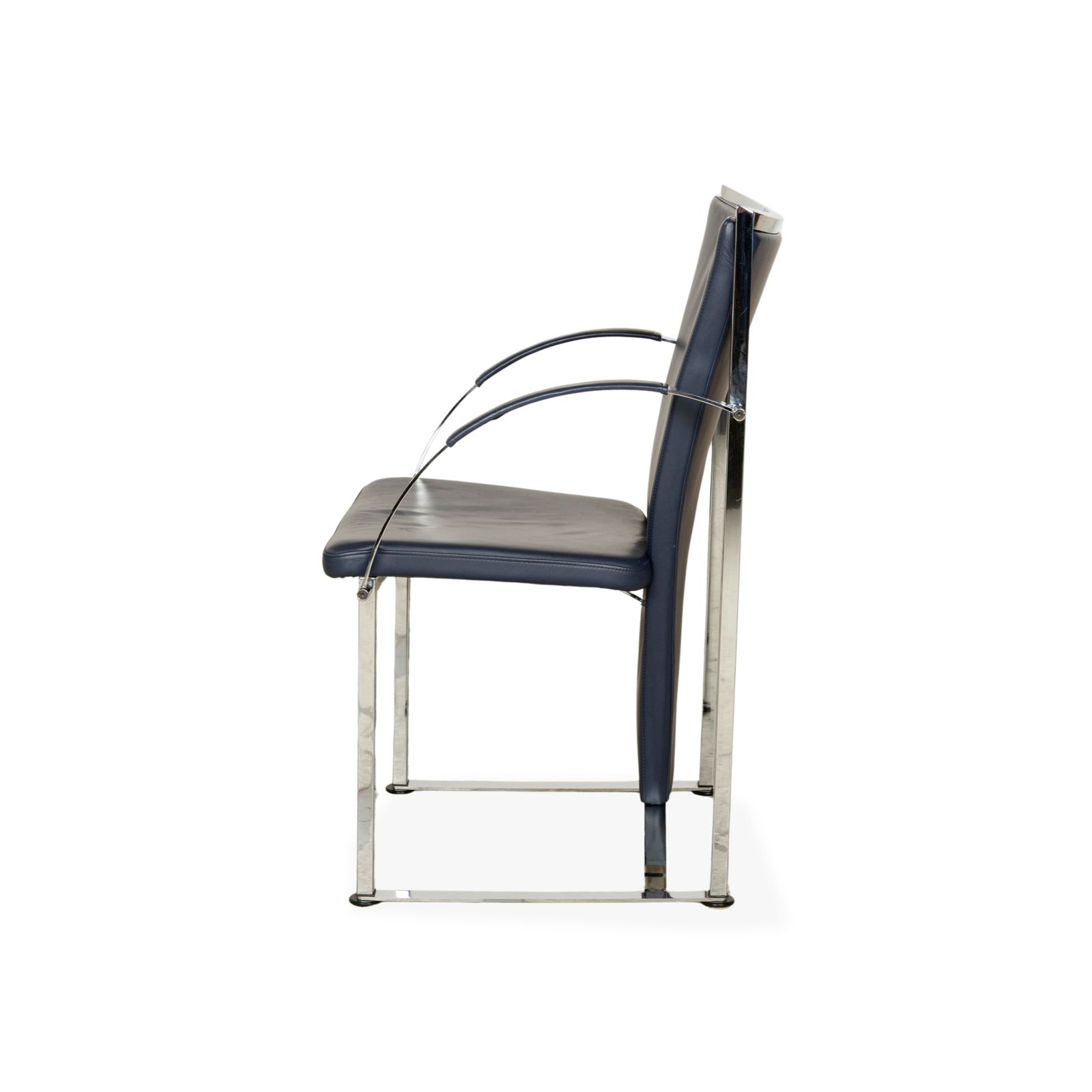 photo for sale Lot de 6 chaises Ronald Schmitt en cuir bleu