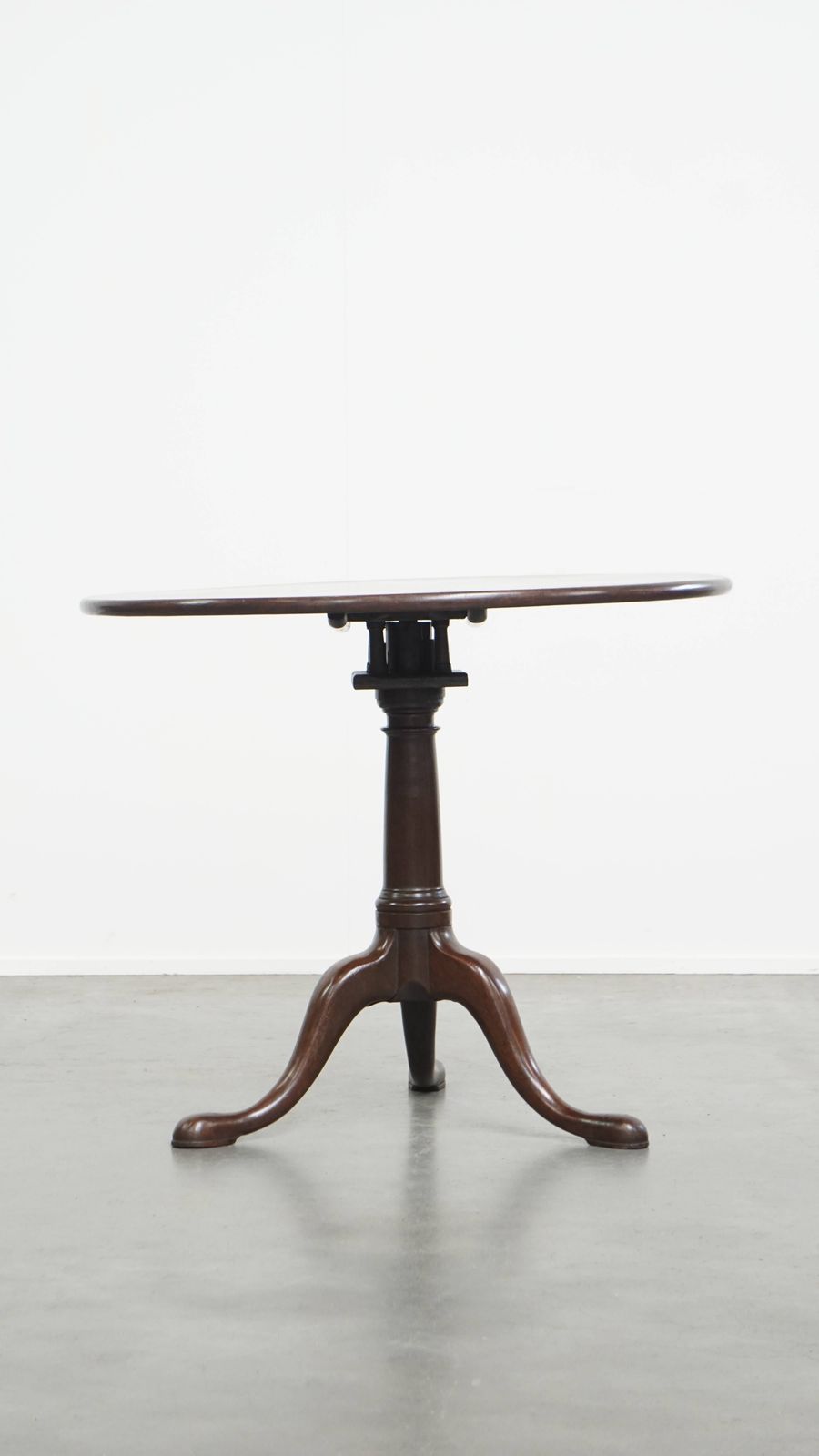 Beautiful Antique English Swivel Barrel Leg Birdcage Tilt Top Table From The 18th Century photo furniture