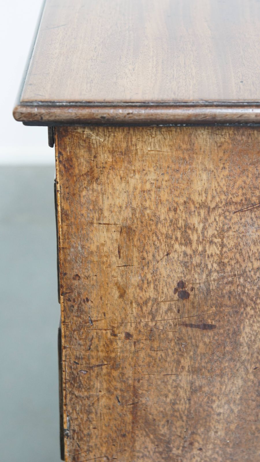 photo for sale Antieke Engelse Ladekast/Kaptafel Uit De 18e Eeuw Met Uittrekblad