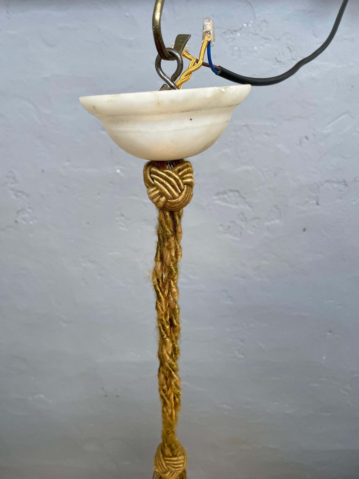 photo furniture Antique Alabaster Art Deco Plafonnier Chandelier