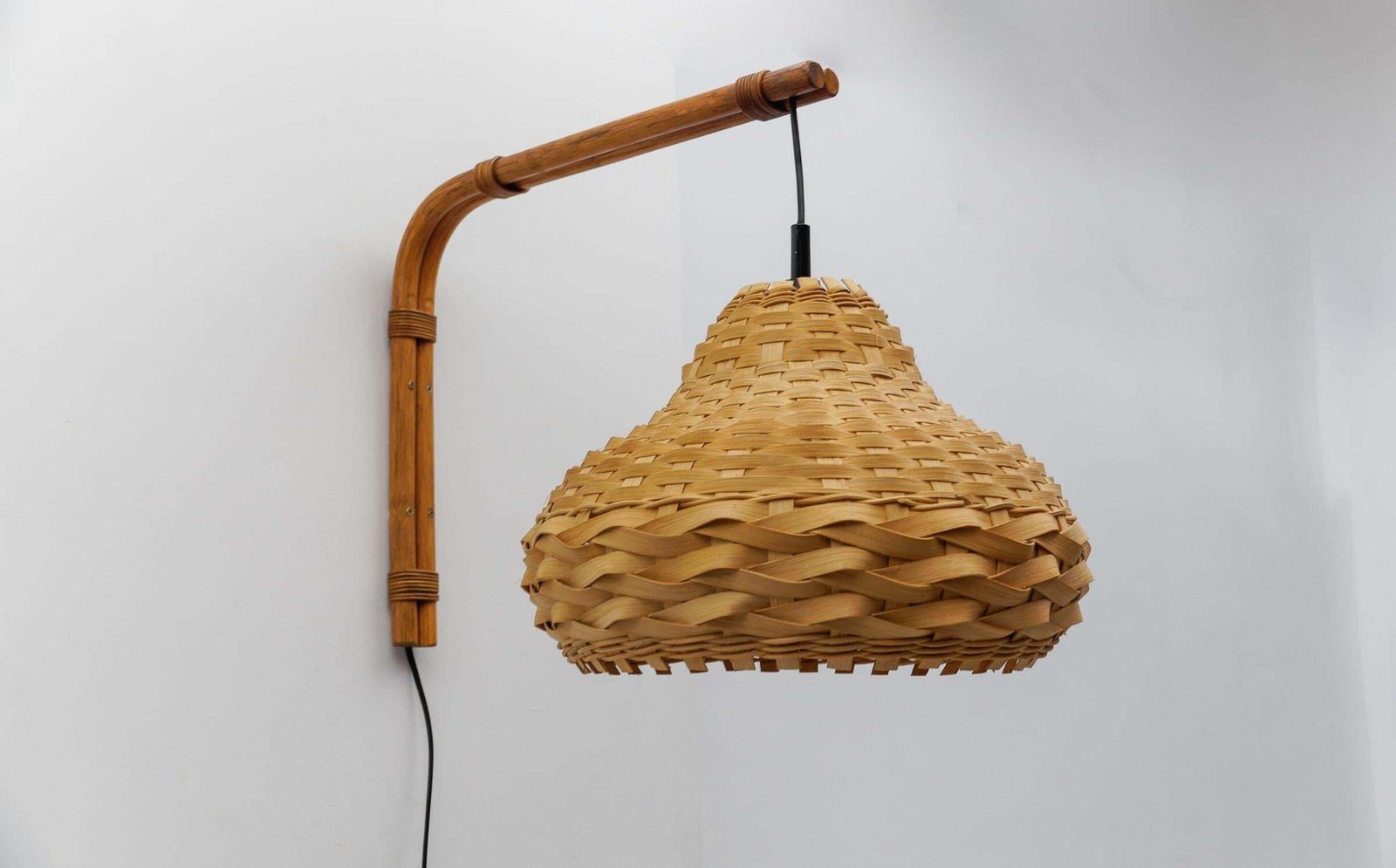 Mid Century Modern Wall Lamp Bamboo And Rattan Wickerwork, 1960s Italy photo furniture