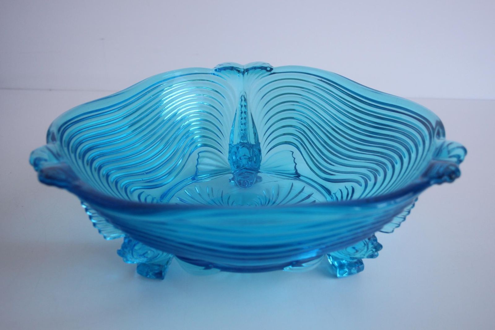 photo vintage Rare Art Deco Glass Josef Inwald With Fish Feet Bowl Gorgeous Rich Blue, 1930s