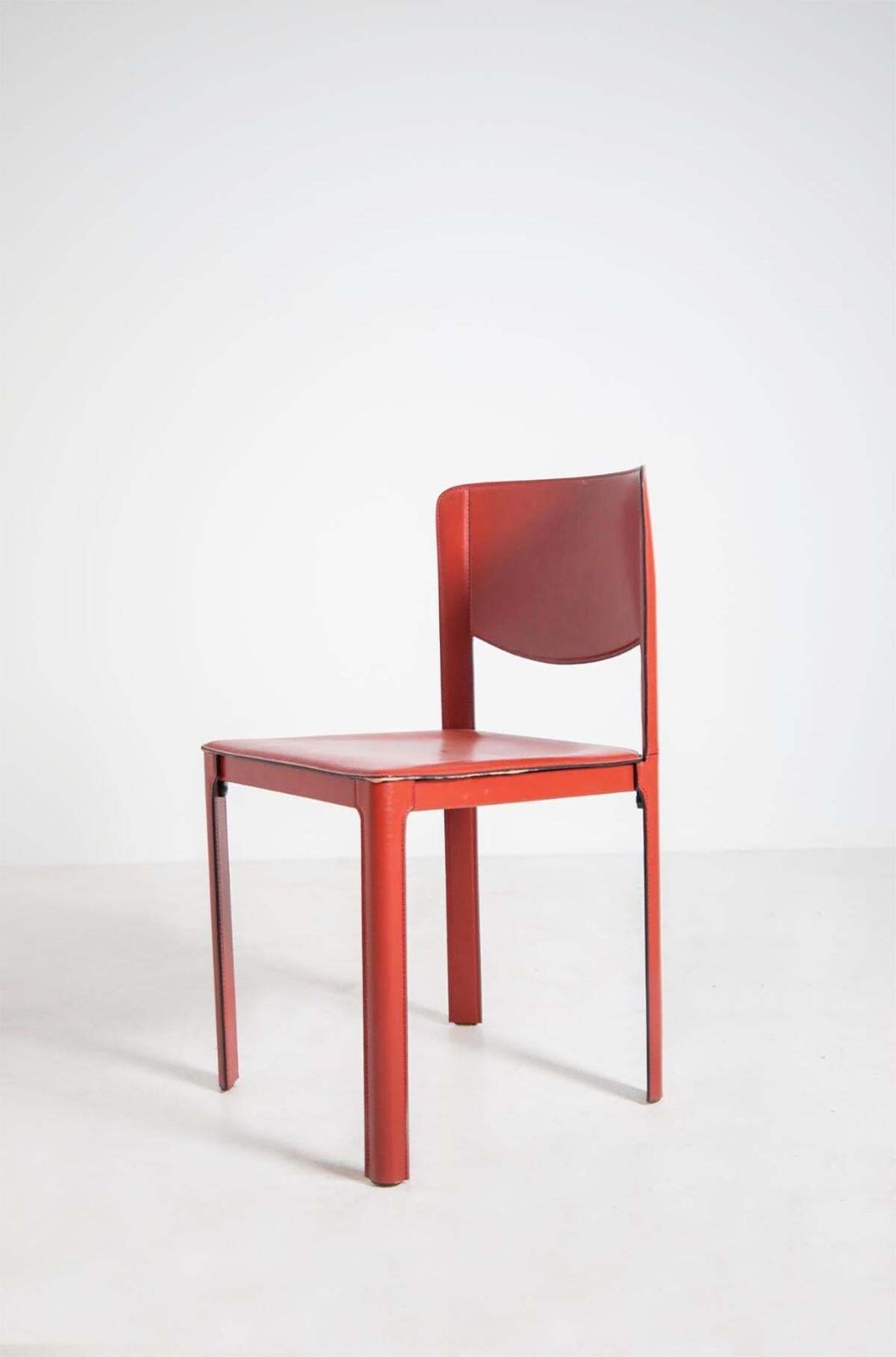 Set Of Four Chairs By Matteograssi In Leather Red Mod Sistina, Label photo Furniture