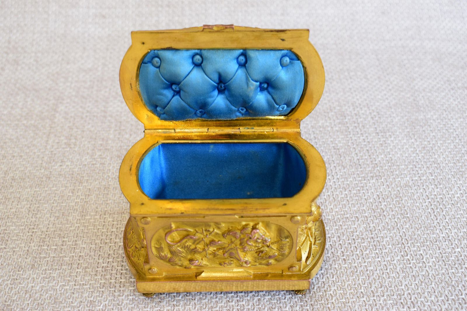 photo furniture Rare Antique French Jewelry Casket The Fables Of Lafontaine, The Fox And The Crow Box, The Lion And The Rat