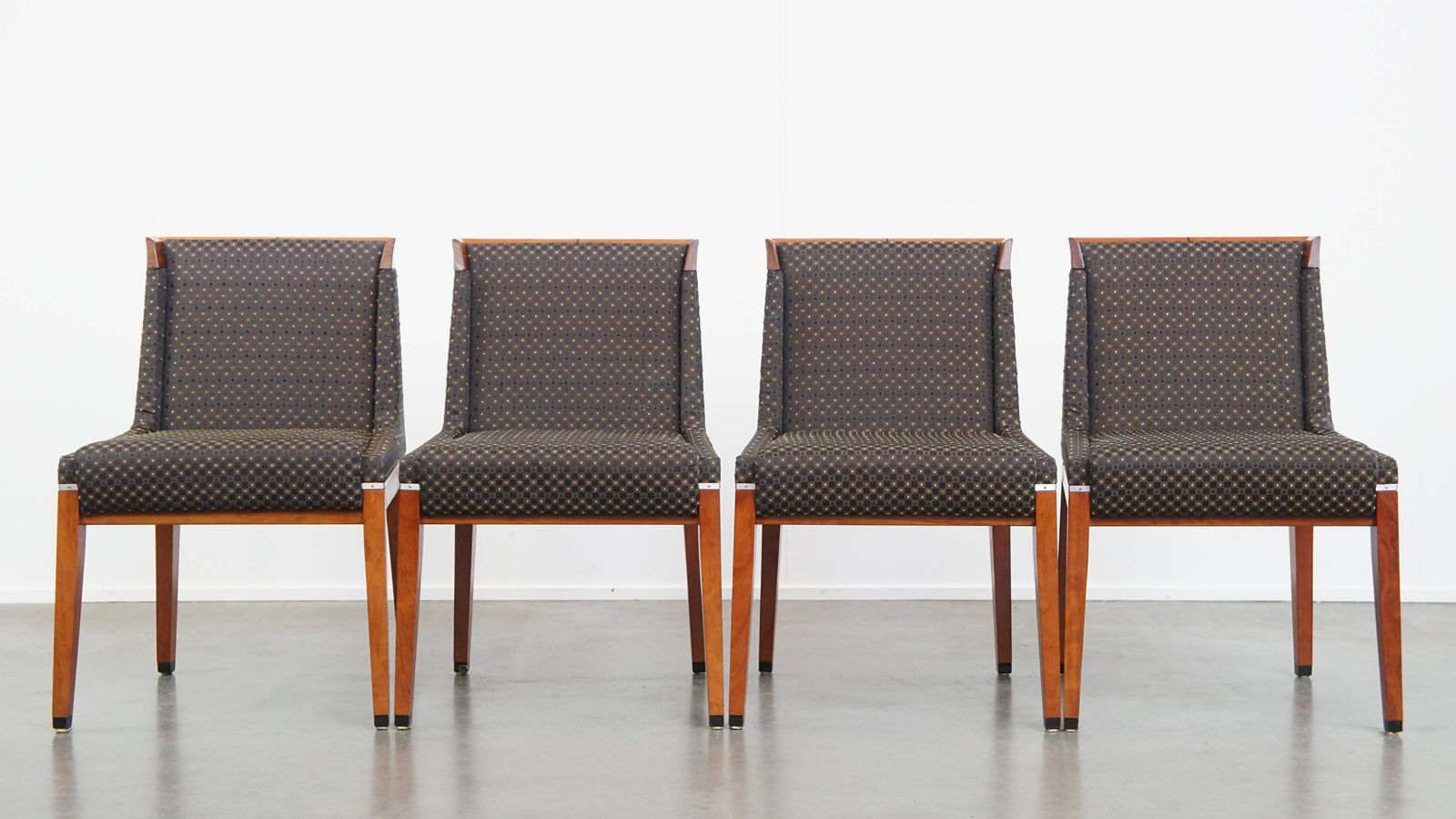 photo buy Beautiful Art Deco Set Consisting Of A Dining Table And 4 Dining Chairs