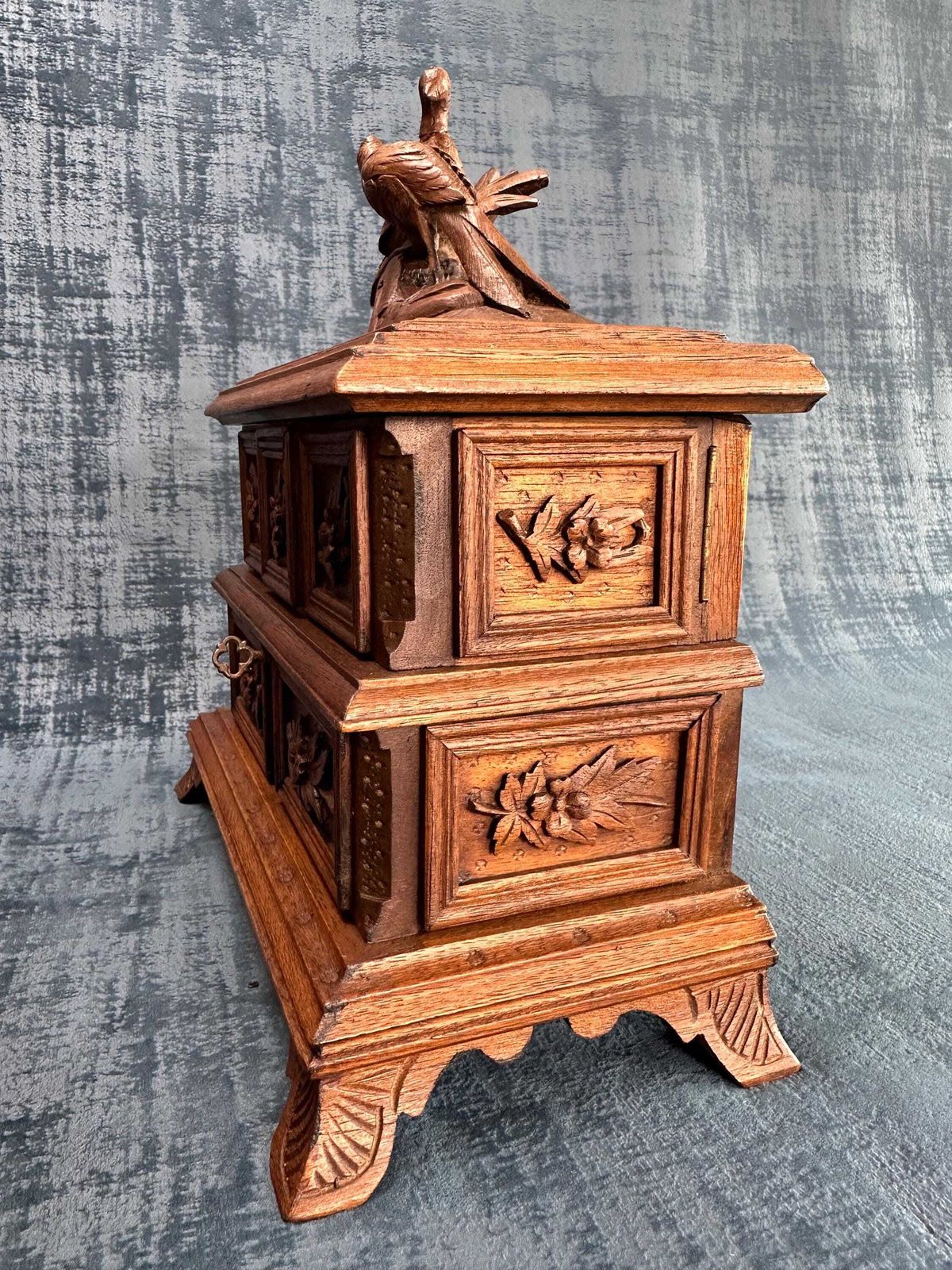 Antique Black Forest Jewelry Casket, Carved Wood Birds Pheasant Box Cabinet, Gift For Her photo vinterior