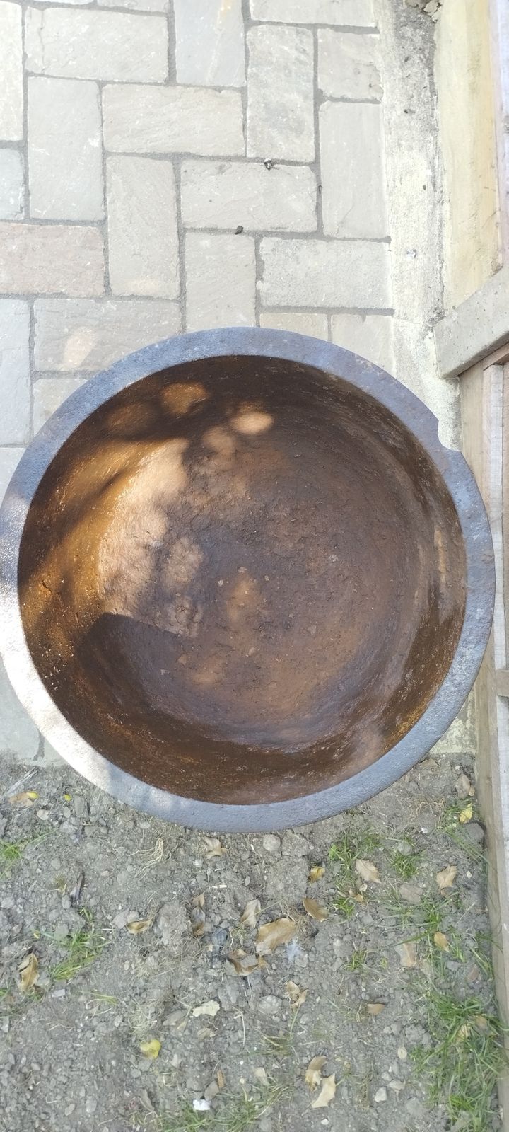 Cast Iron Pot (Planter, Cauldron, Boiler, Antique) 52cm Diameter 36cm Height. Excellent Condition. Round/Pot Bellied photo 100.0