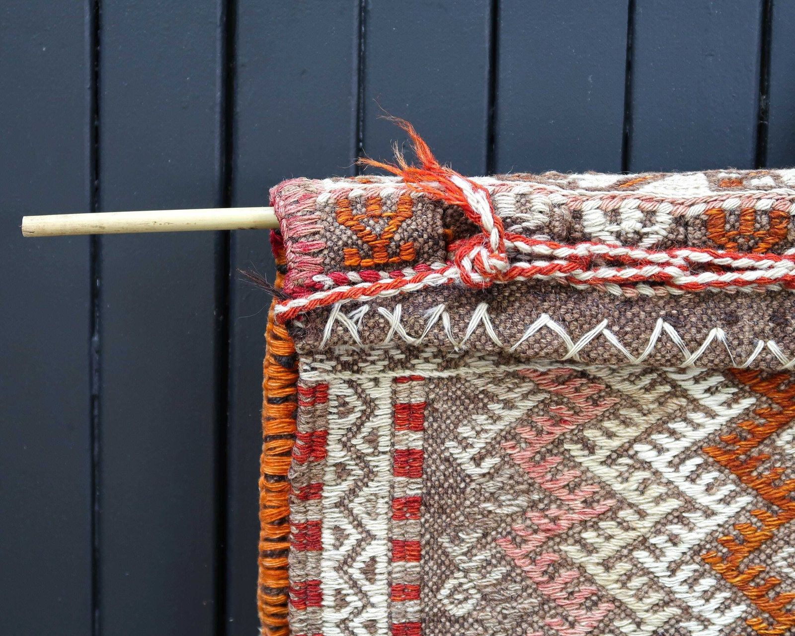 Folk Wall Wool Tapestry From Anatolia Turkiye, 1970s / Primitive, Saddle, Kilim, photo furniture