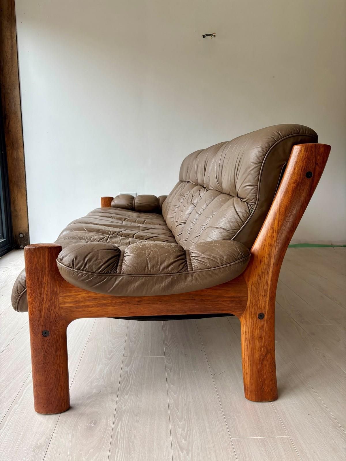 Vintage Ekornes Montana Leather Sofa photo 1750.0