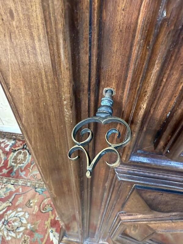 Armoire Une Porte / Bonnetiere De Style Louis XIII photo for sale