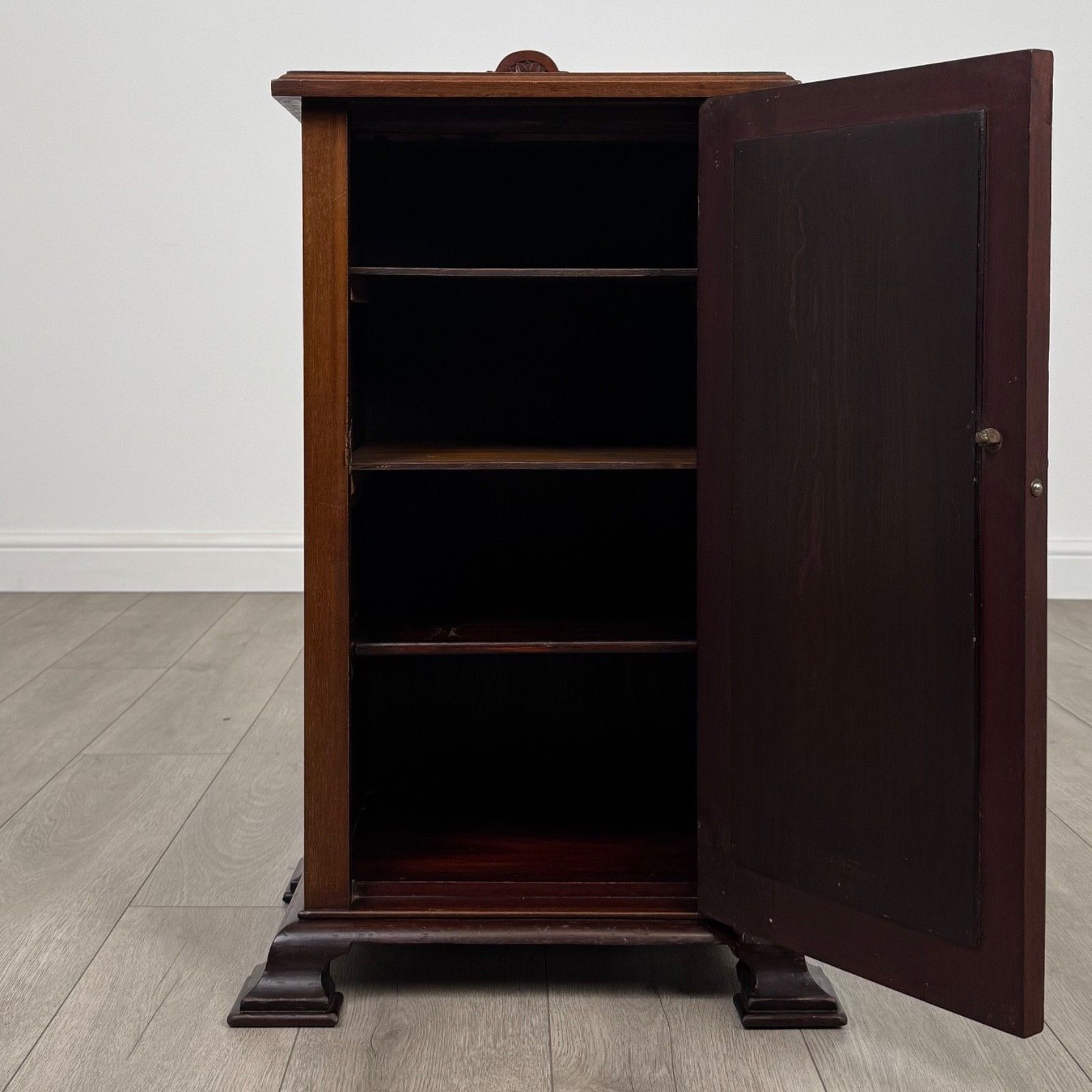 Antique 20th Century Good Quality Pot Cupboard In Mahogany photo furniture