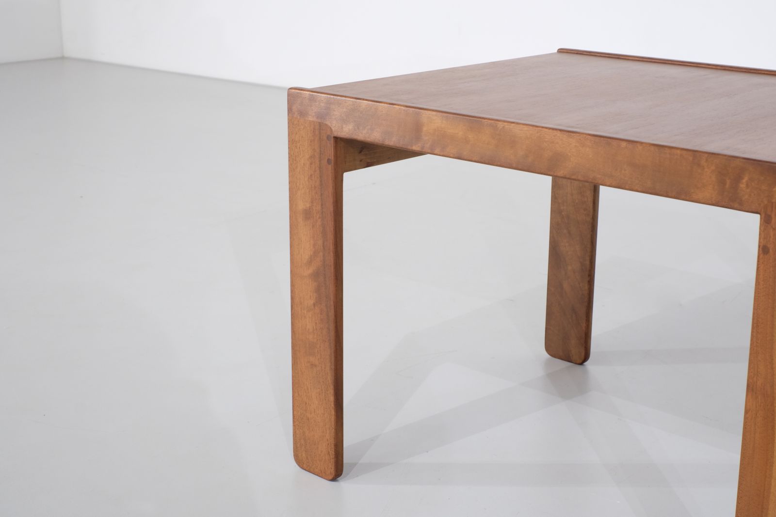 photo furniture Coffee Table Model " 777 " By Tobia & Afra Scarpa For Cassina, 1960s