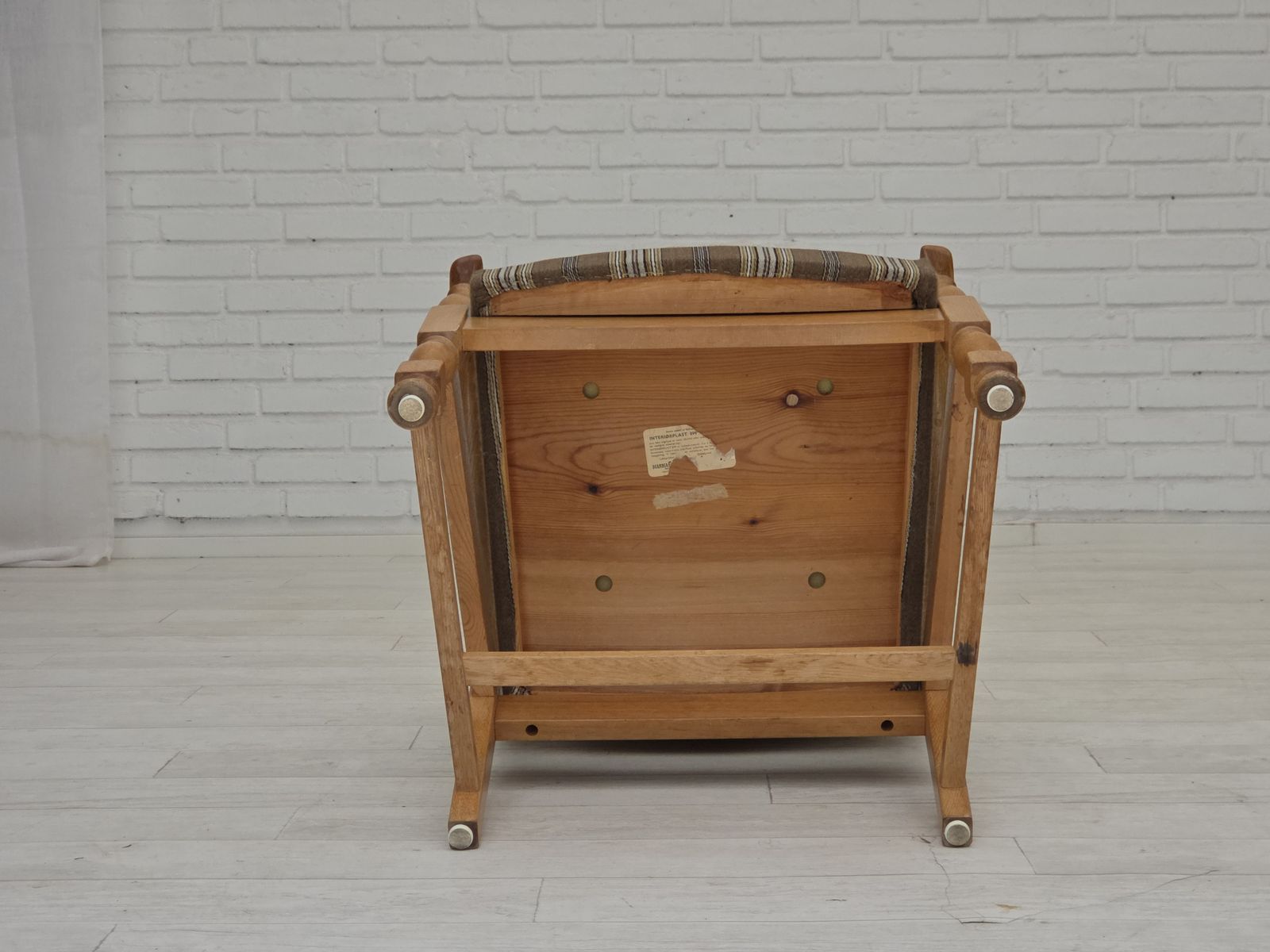 Ca. Jaren 1970, Paar Scandinavische Fauteuils, Meubelwol, Massief Eikenhout. photo vintage