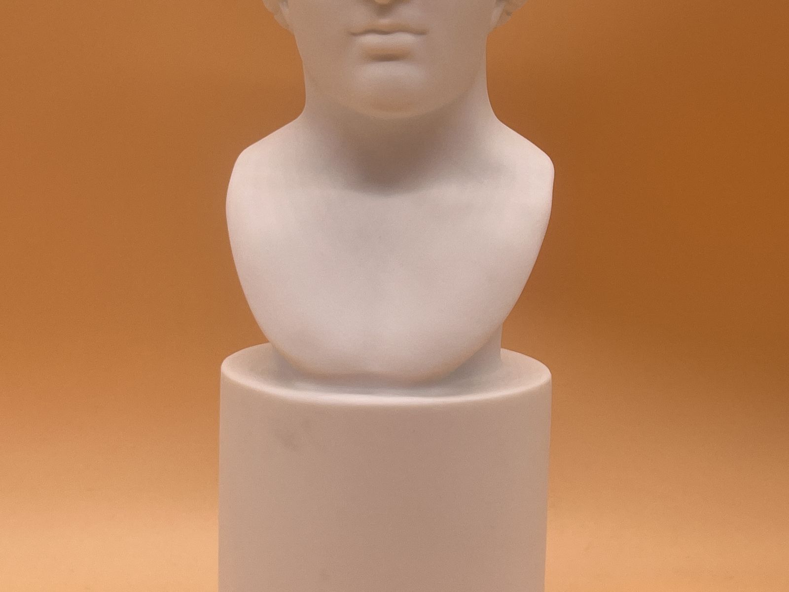 photo furniture Ginori 1735 Porcelain 11 Letterato Pure White Candle Holder By Luca Nichetto.