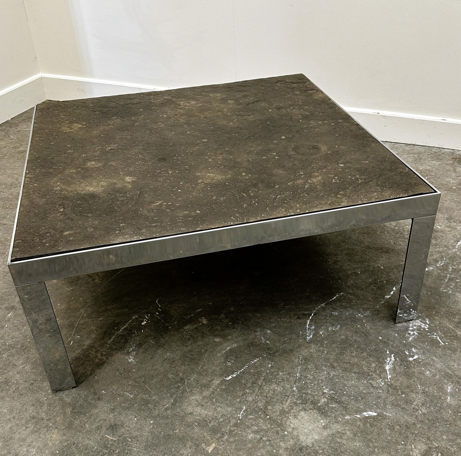 Salontafel Van Leisteen En Chroom Met Schelpfossiel, Duitsland, Ca. Jaren 1970. photo buy