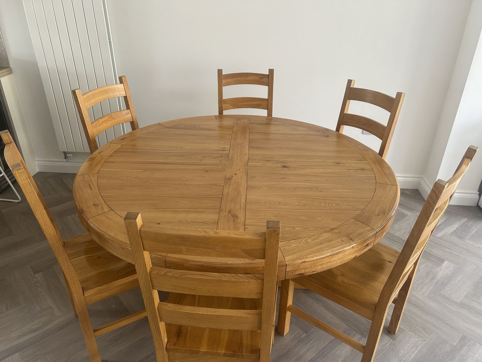 Solid Oak Round Dining Table And Chairs