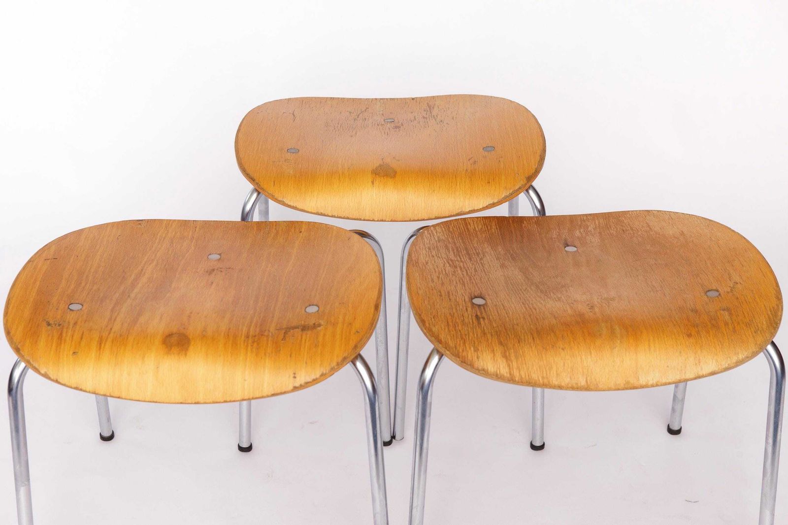 Set Of 6 Egon Eiermann Se68 Stools – 1950s Mid Century Modern, Beech Plywood With Polished Chrome Legs photo vinterior