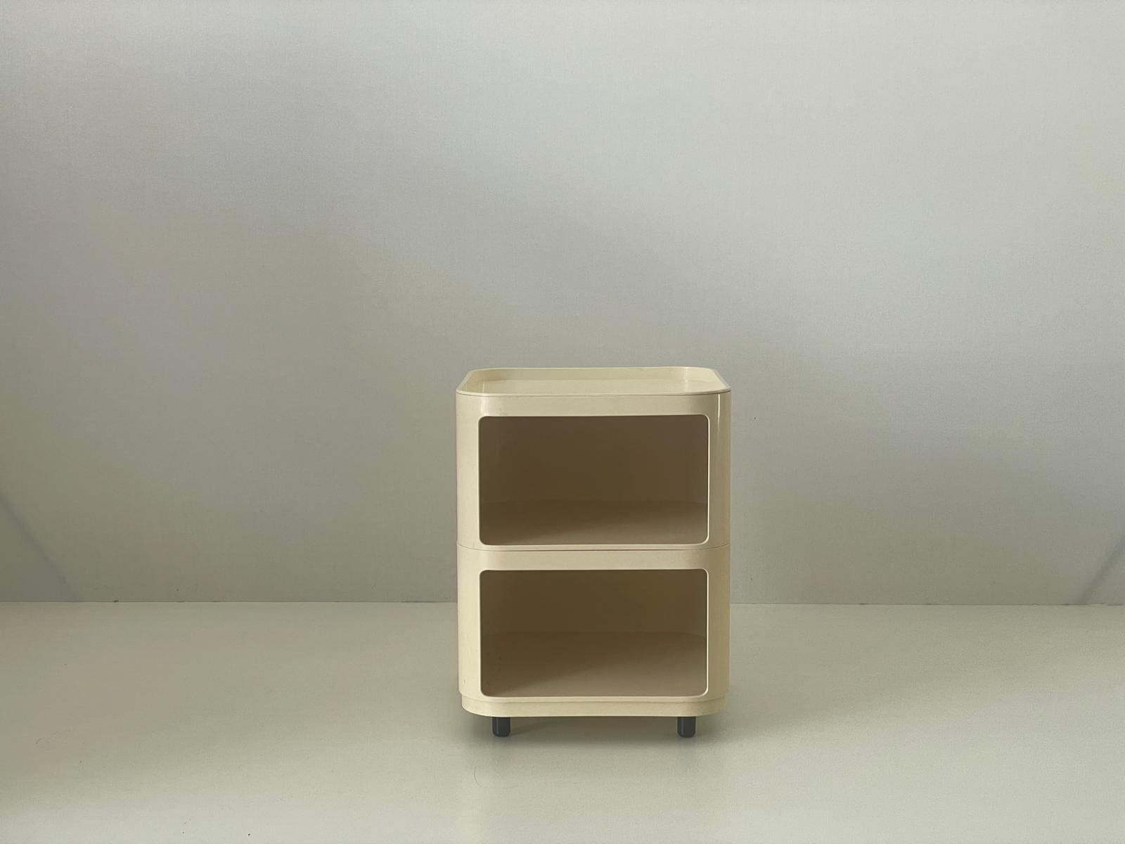 Model 4970 White Bedside Table By Anna Castelli For Kartell, 1970s, Italy photo 837.0