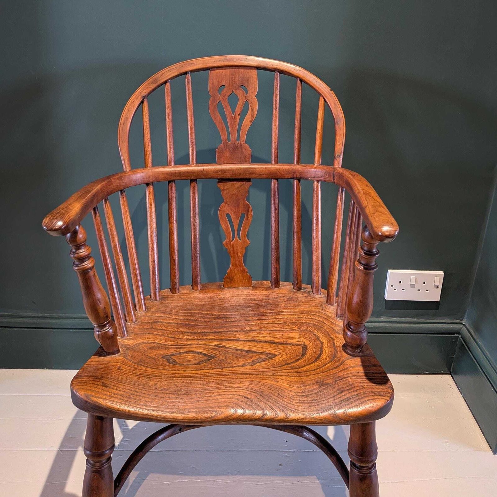 A Handsome Antique Georgian Yew Wood & Elm Windsor Chair Armchair C1820 photo buy