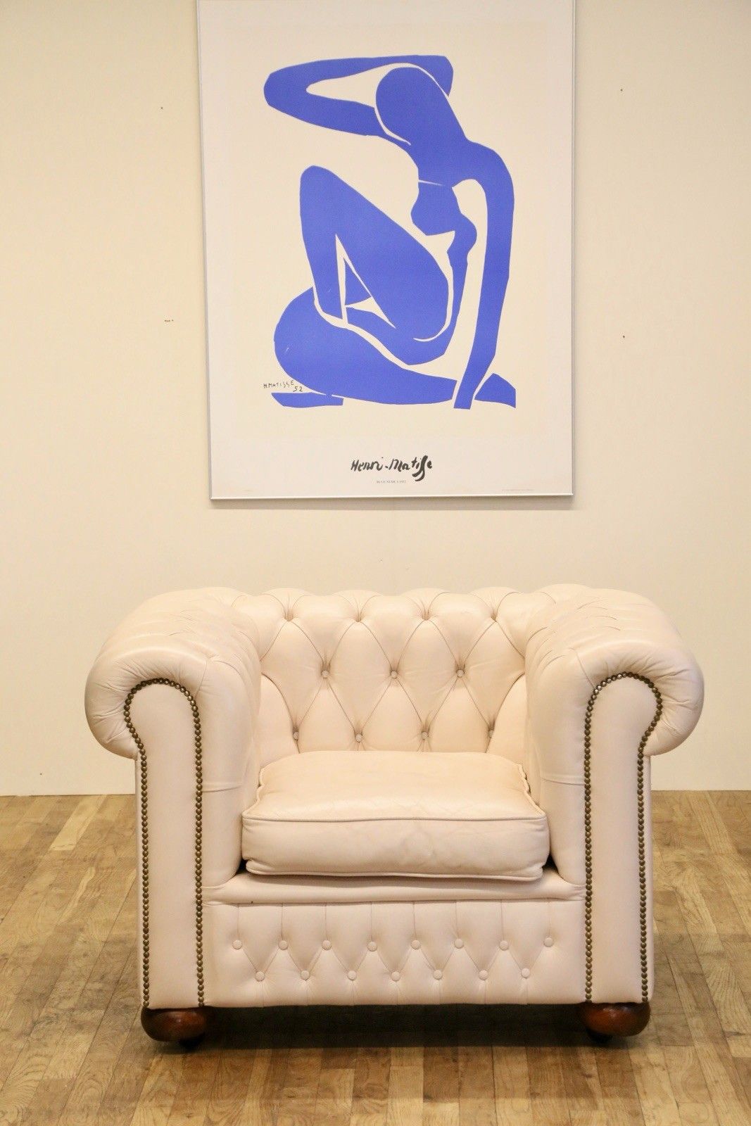 Vintage Off White Button Leather Chesterfield Club Chair photo furniture