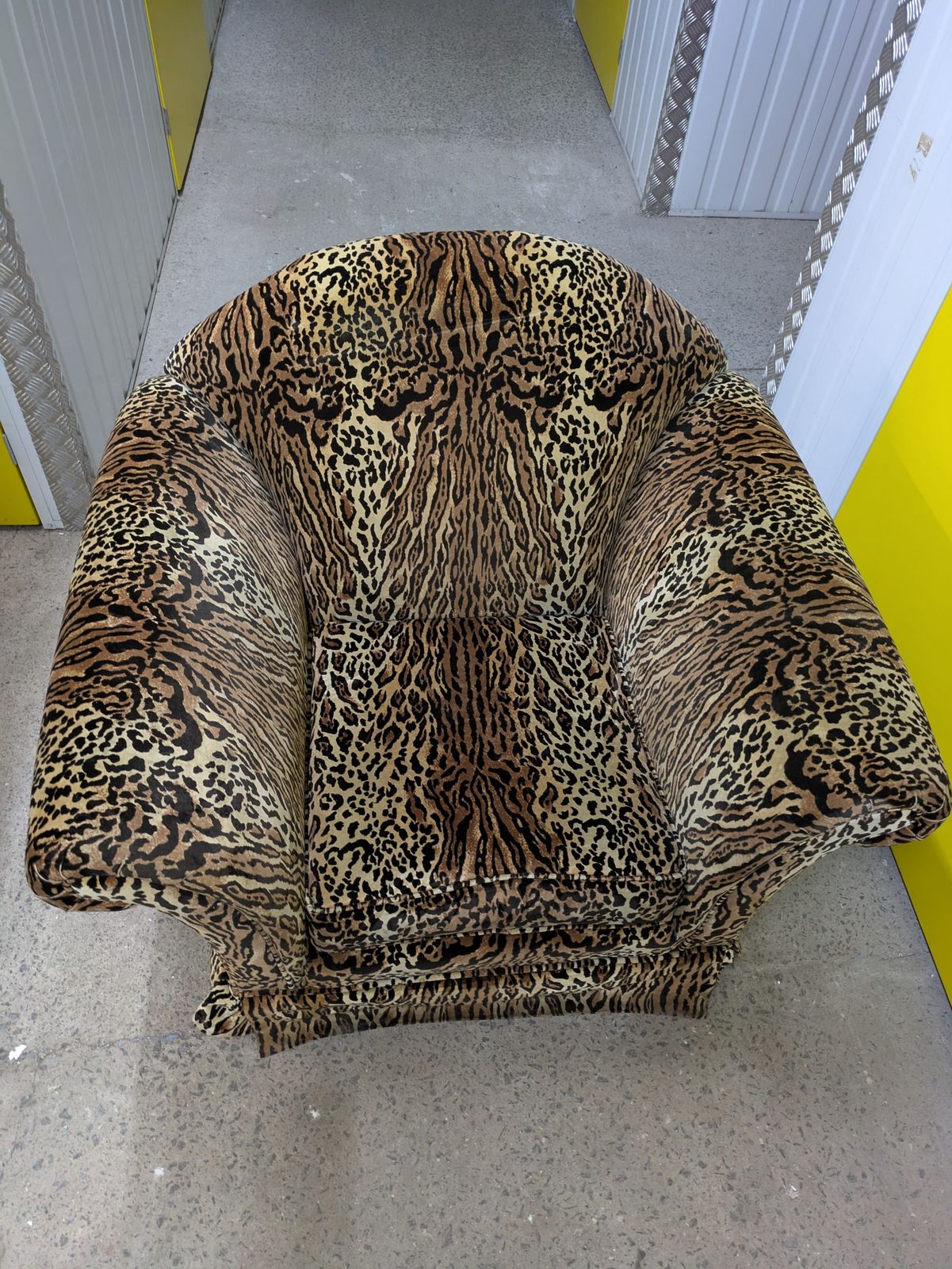 Luxurious Animal Print Velvet Armchairs X2   Good Condition photo furniture