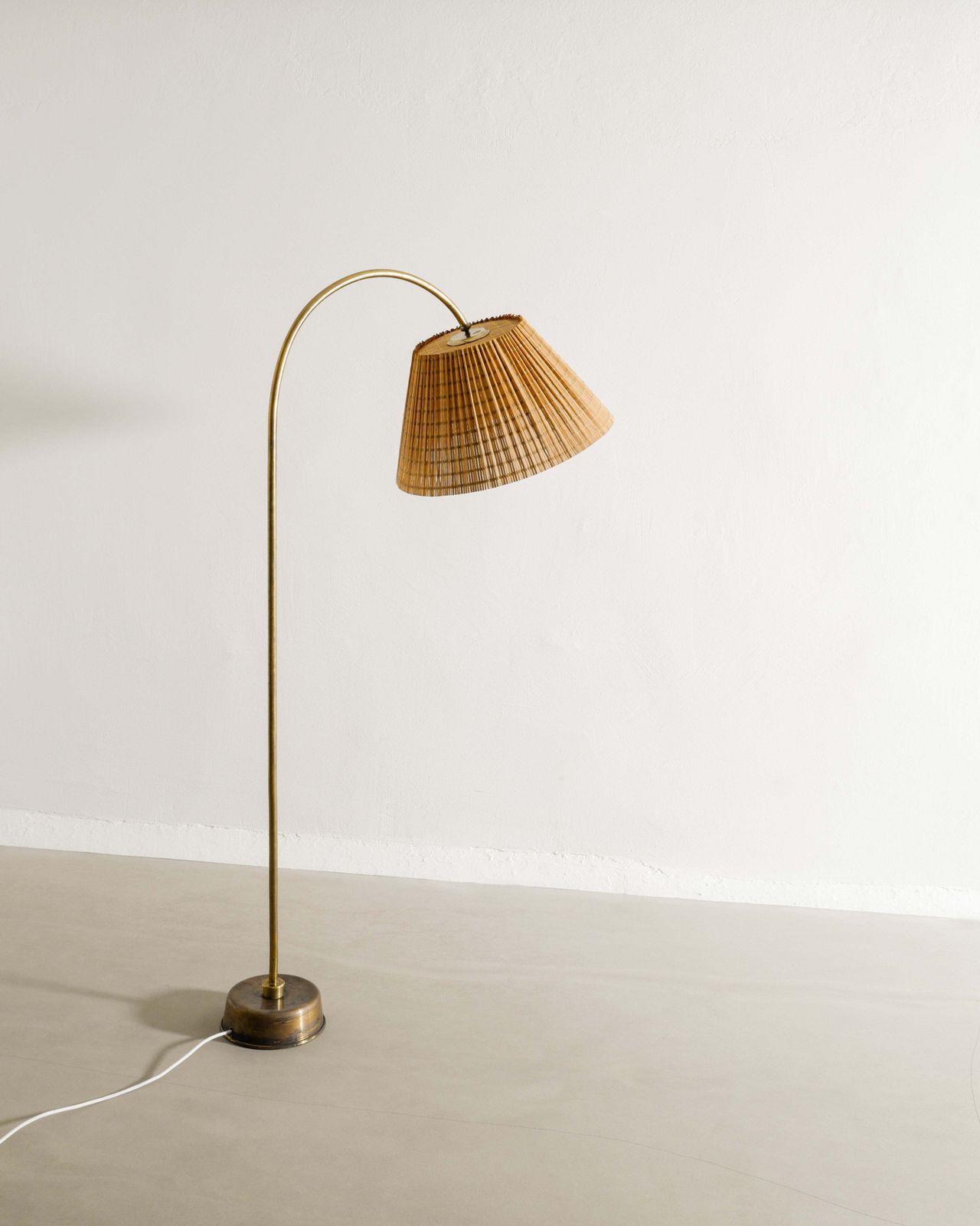 Finnish Mid Century Floor Lamp With Straw Shade And Patinated Brass Attributed To Paavo Tynell, 1940s photo furniture