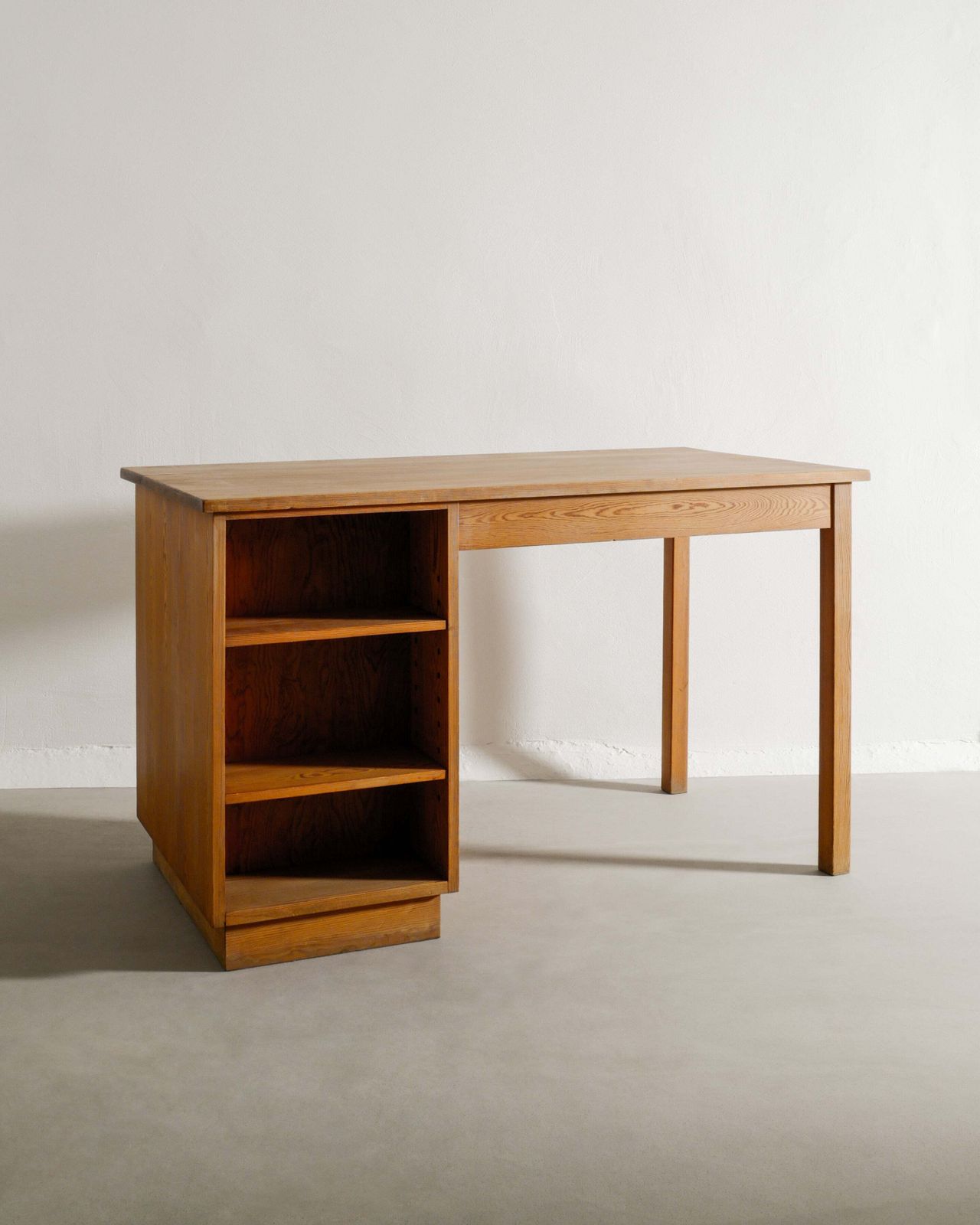Swedish Mid Century Wooden Pine Desk By Axel Einar Hjorth For Nordiska Kompaniet Sweden, 1930s photo 15000.0