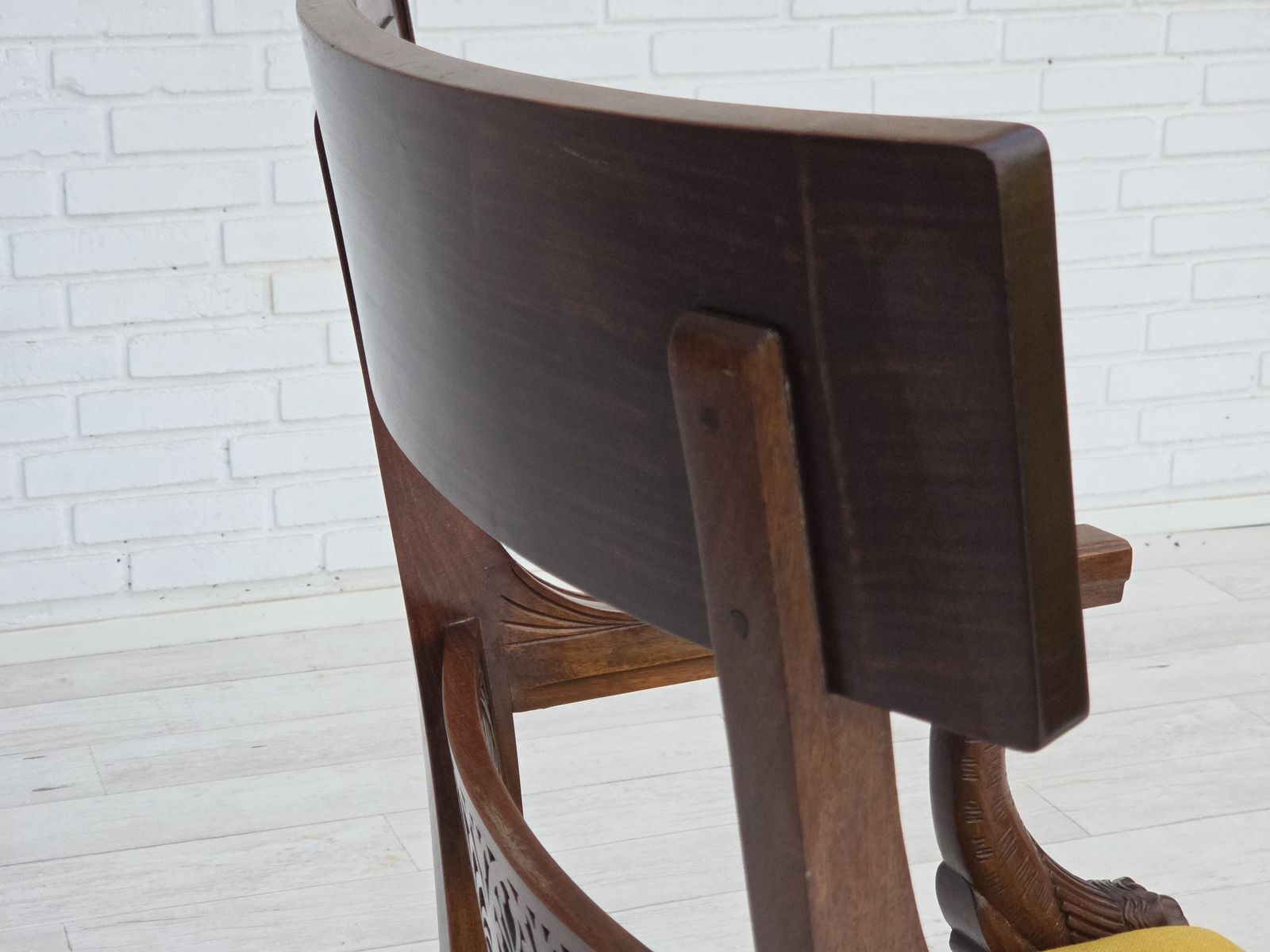 Meubels Jaren 1920 1930, Gesneden Houten Fauteuil, In De Stijl Van Georges Jacob, Opnieuw Bekleed. photo
