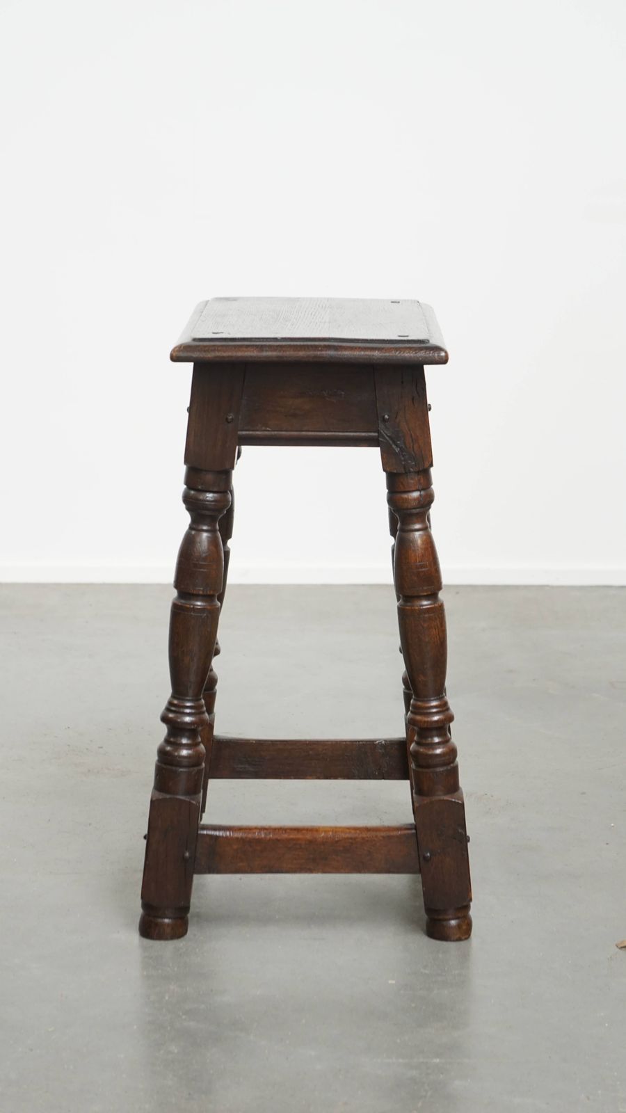Charming And Timeless Antique English Stool/Joint Stool/Side Table From The 18th Century With Elegant Legs photo 1116.0