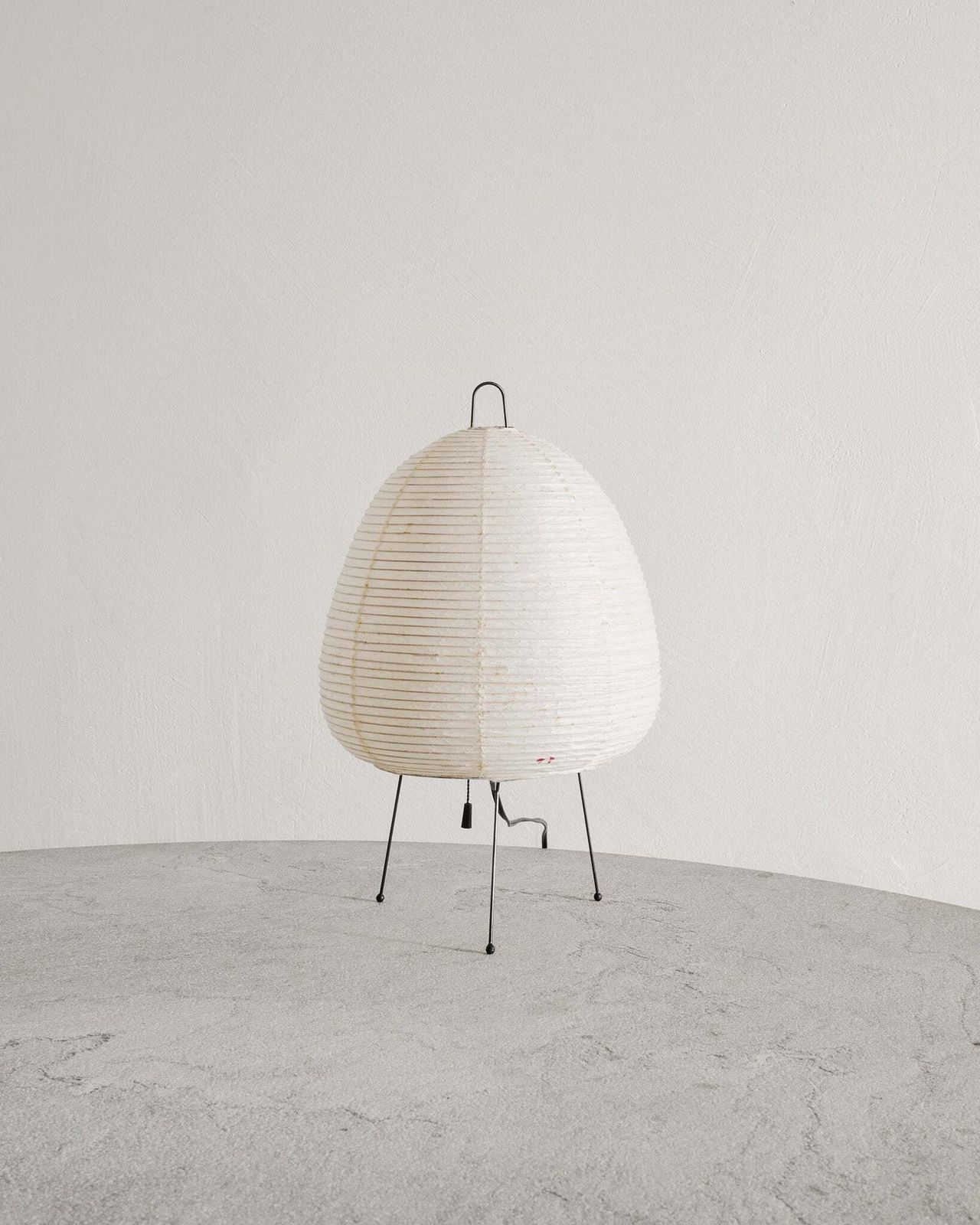 Vintage Japanese Mid Century "1a" Table Lamp In Washi Paper & Metal By Isamu Noguchi For Ozeki & Co Japan, 1950s