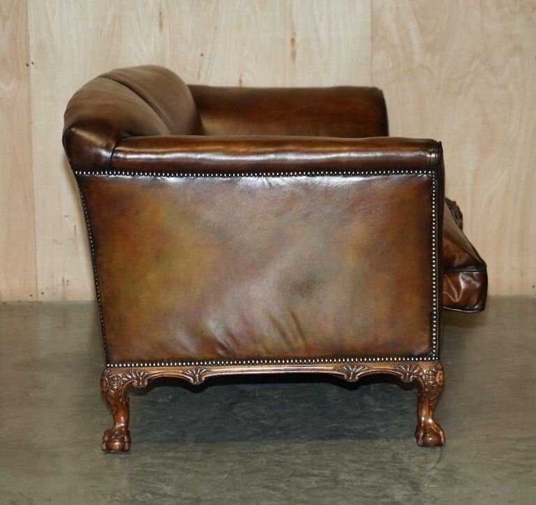 photo vintage Fine Victorian Howard & Son's Claw & Ball Feet Brown Leather Chesterfield Sofa