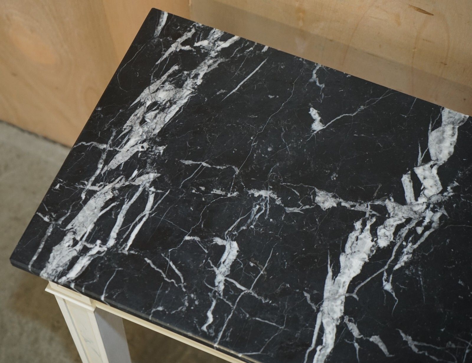 photo vinterior Princess Diana's Spencer House Important Pair Of Marble Topped Console Tables