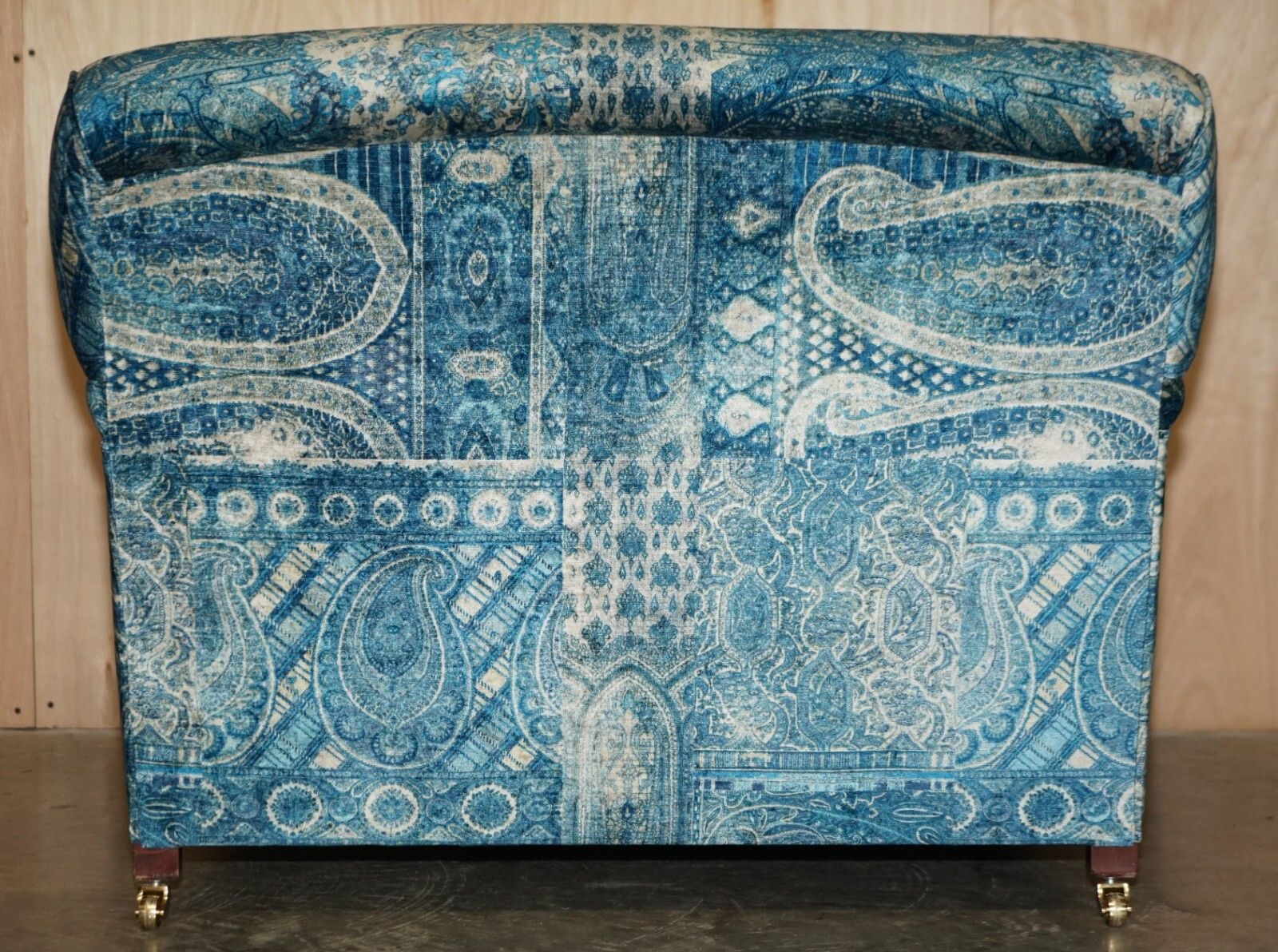 15000.0 New Pair Of Mulberry Custom Made Howard Love Seat Armchairs Lemond Silk Velvet photo