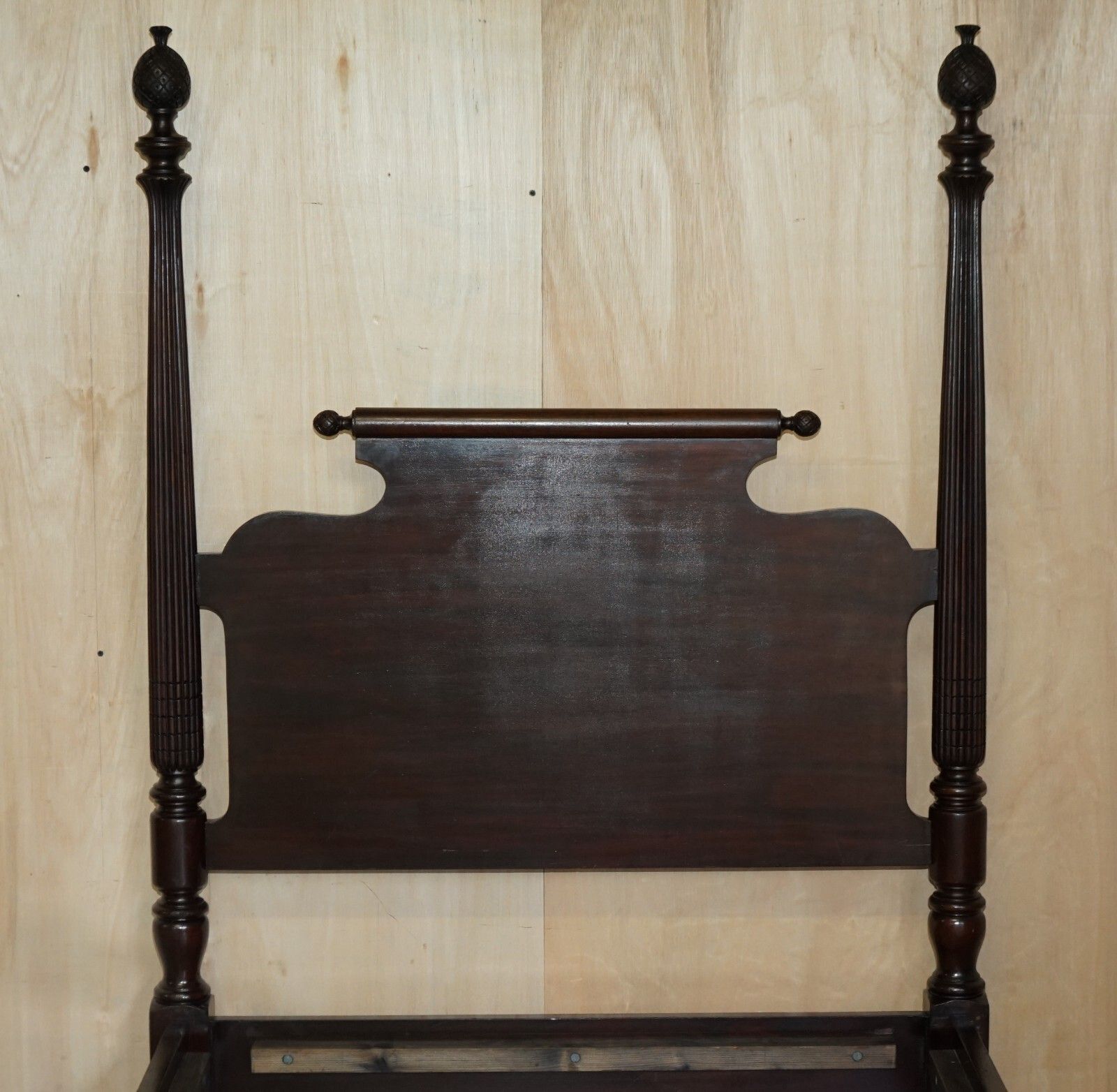 Circa 1800 American Federal Mahogany Four Poster Bed Frame With Carved Pillars photo buy