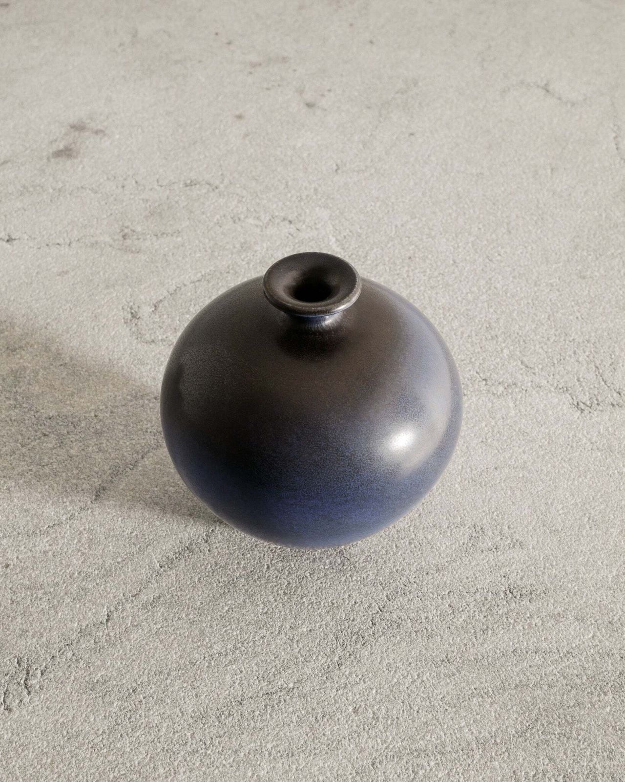 Berndt Friberg Vase, 1970s, Vintage photo for sale