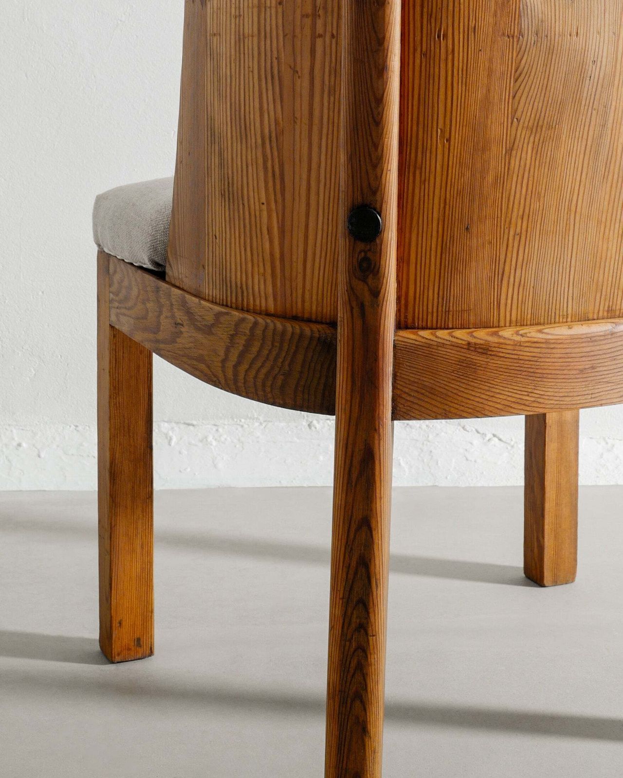 Pair Of Swedish Wooden "Lovö" Armchairs In Stained Pine By Axel Einar Hjorth For Nordiska Kompaniet Sweden, 1930s photo 50000.0