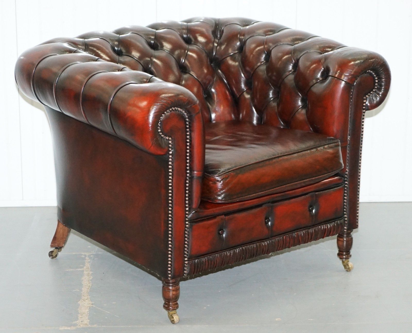 Restored Bordeaux Leather Chesterfield Club Suite Armchair & Sofa On Turned Legs photo vintage