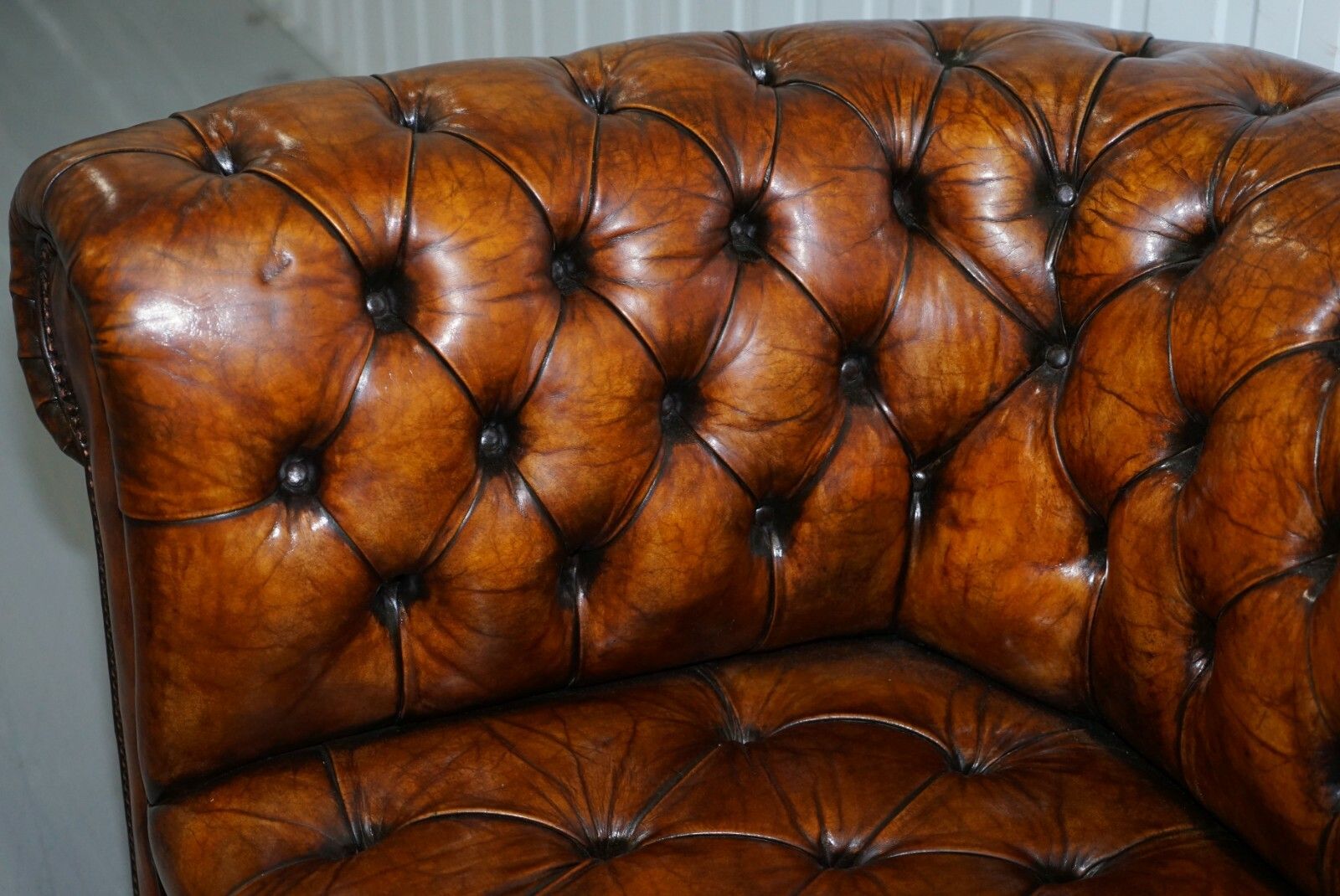 Rare Circa 1900 Hand Dyed Fully Restored Whisky Brown Leather Chesterfield Sofa photo vinterior