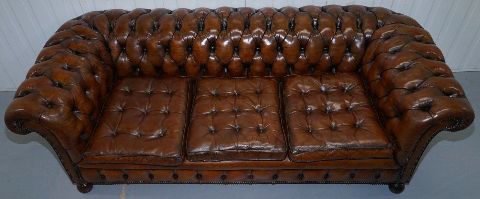 Fully Sprung Thomas Chippendale Restored Aged Brown Leather Chesterfield Sofa photo 8000.0