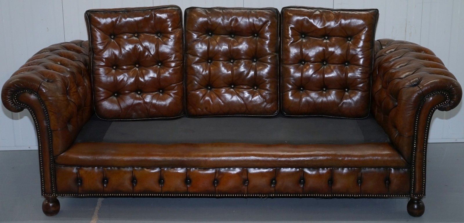 photo furniture Fully Sprung Thomas Chippendale Restored Aged Brown Leather Chesterfield Sofa