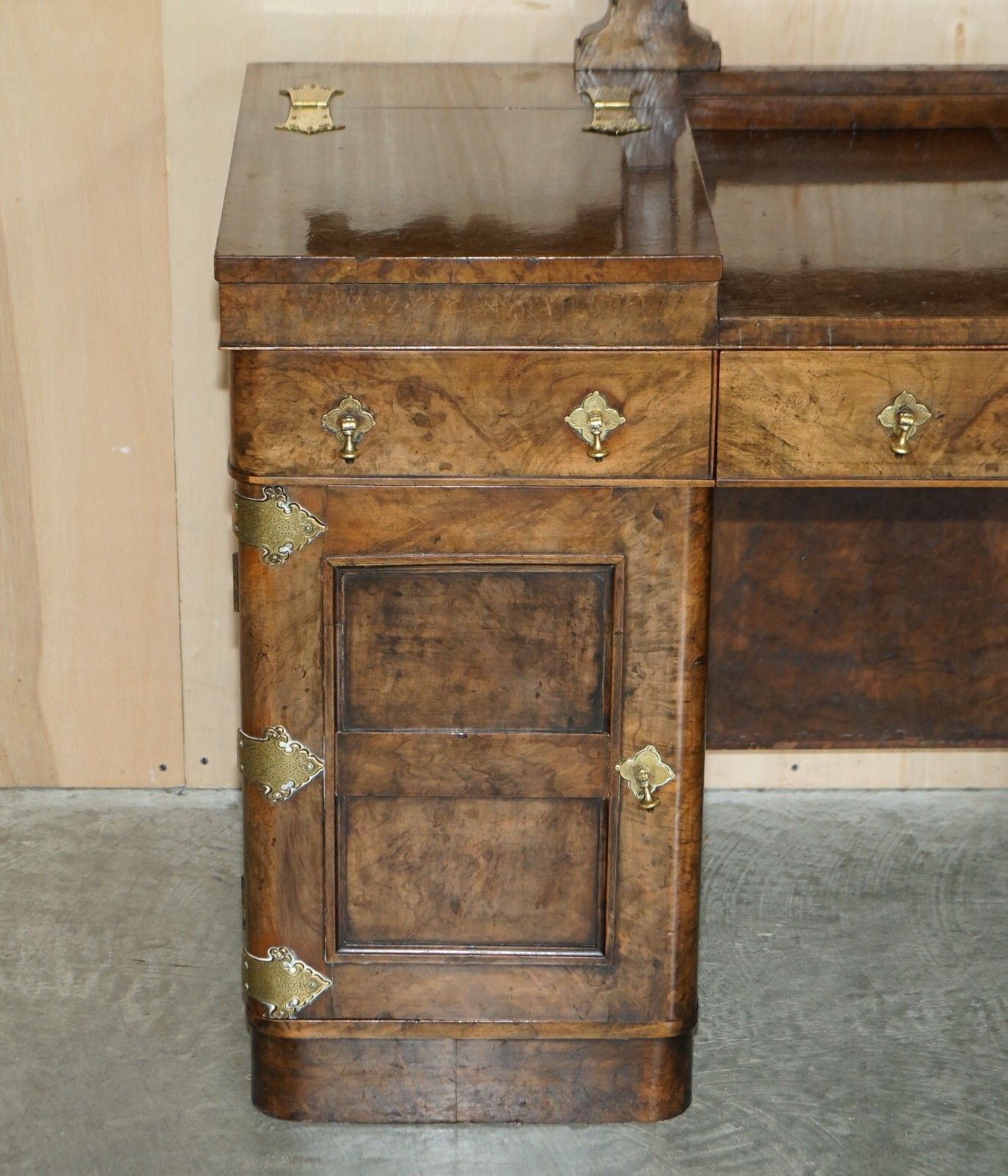 Important Burr & Burl Gothic Antique Dressing Table With Polished Brass Fittings photo Furniture