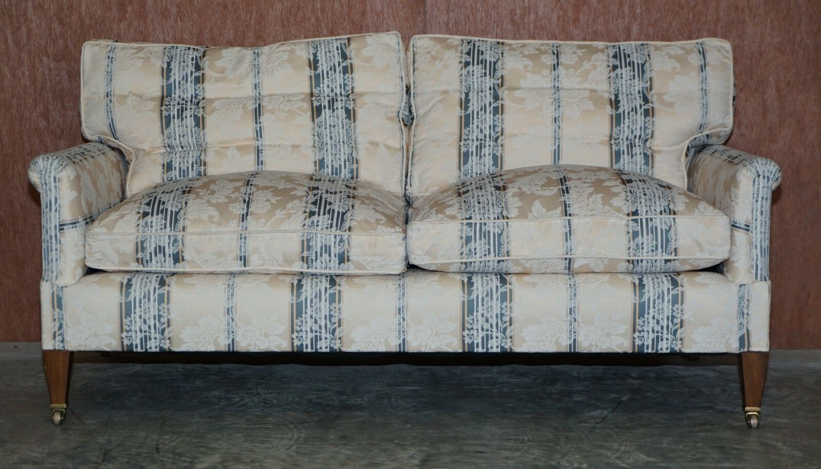 English Country House Fine Three Piece Suite Sofa & Armchairs Feather Cushions photo for sale